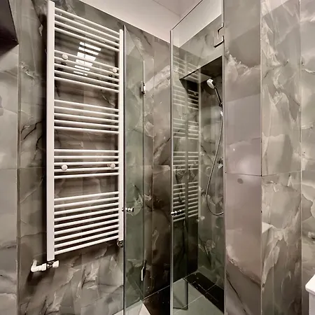 The Retreat Бухарест