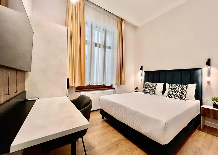 The Retreat Бухарест